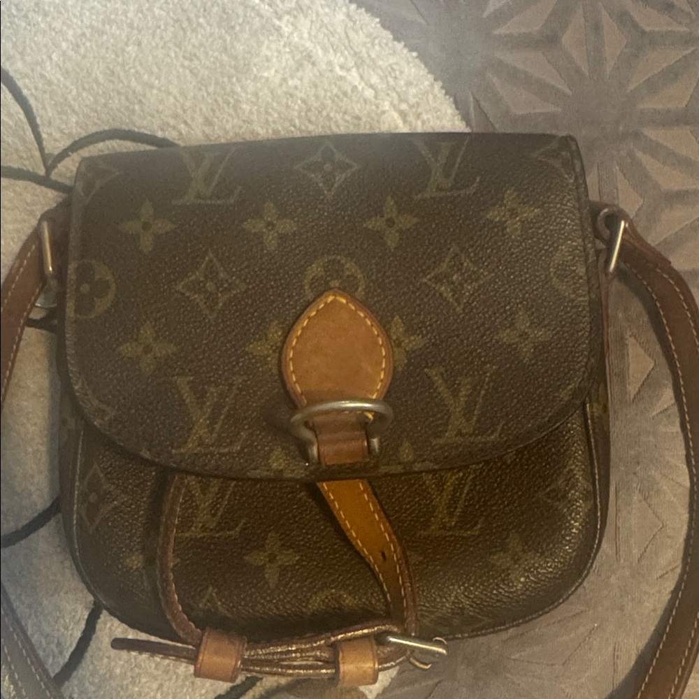 LV St Cloud PM - image 1